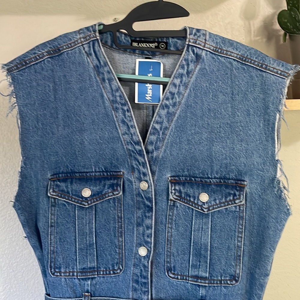 NWT BlankNYC Sleeveless Belted Denim Jumpsuit - Picture 5 of 6